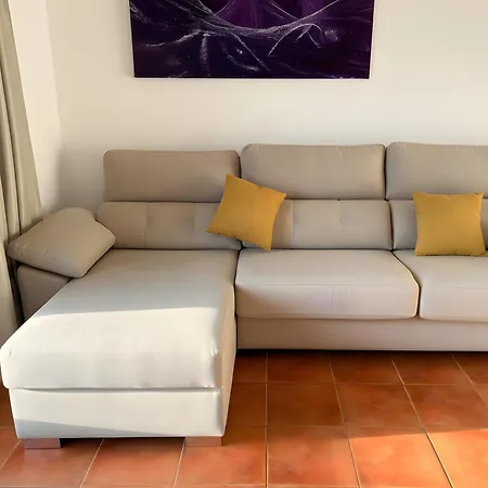 En El Edificio Monte Oiz Zona Media De Sierra Nevada. Apartamento *
